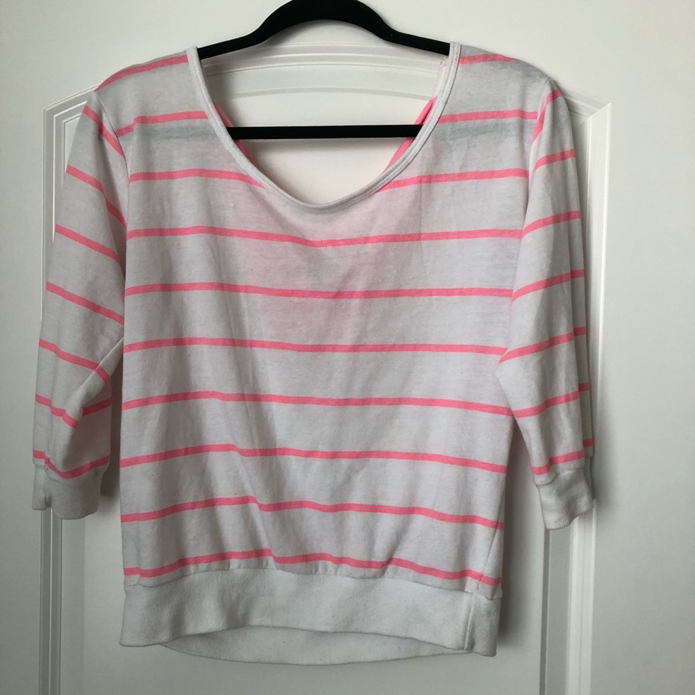 Casual Top Cross-Cross Back